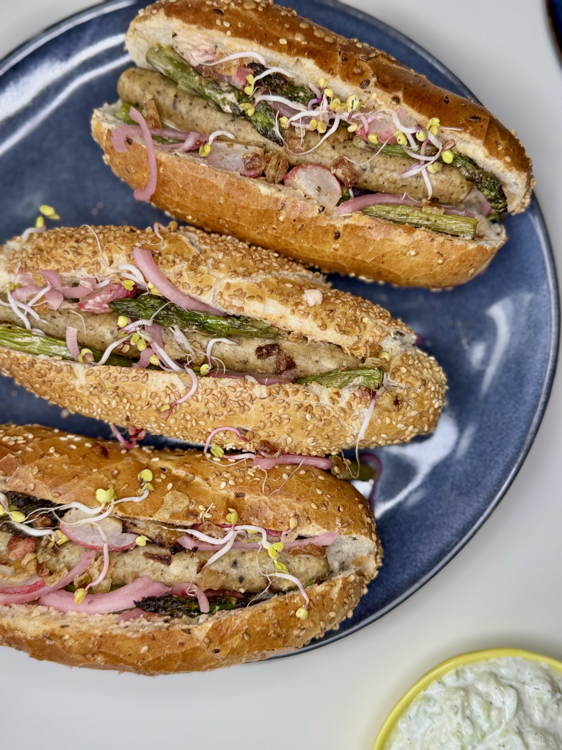 Alternativă vegetală la cârnați Bratwurst 180g - imagine 3